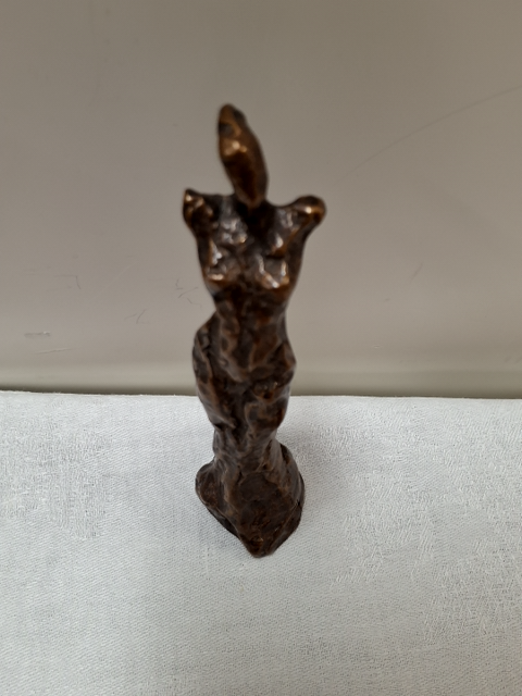 Bronzefigur